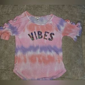 Girls sequin vibes shirt. Size M